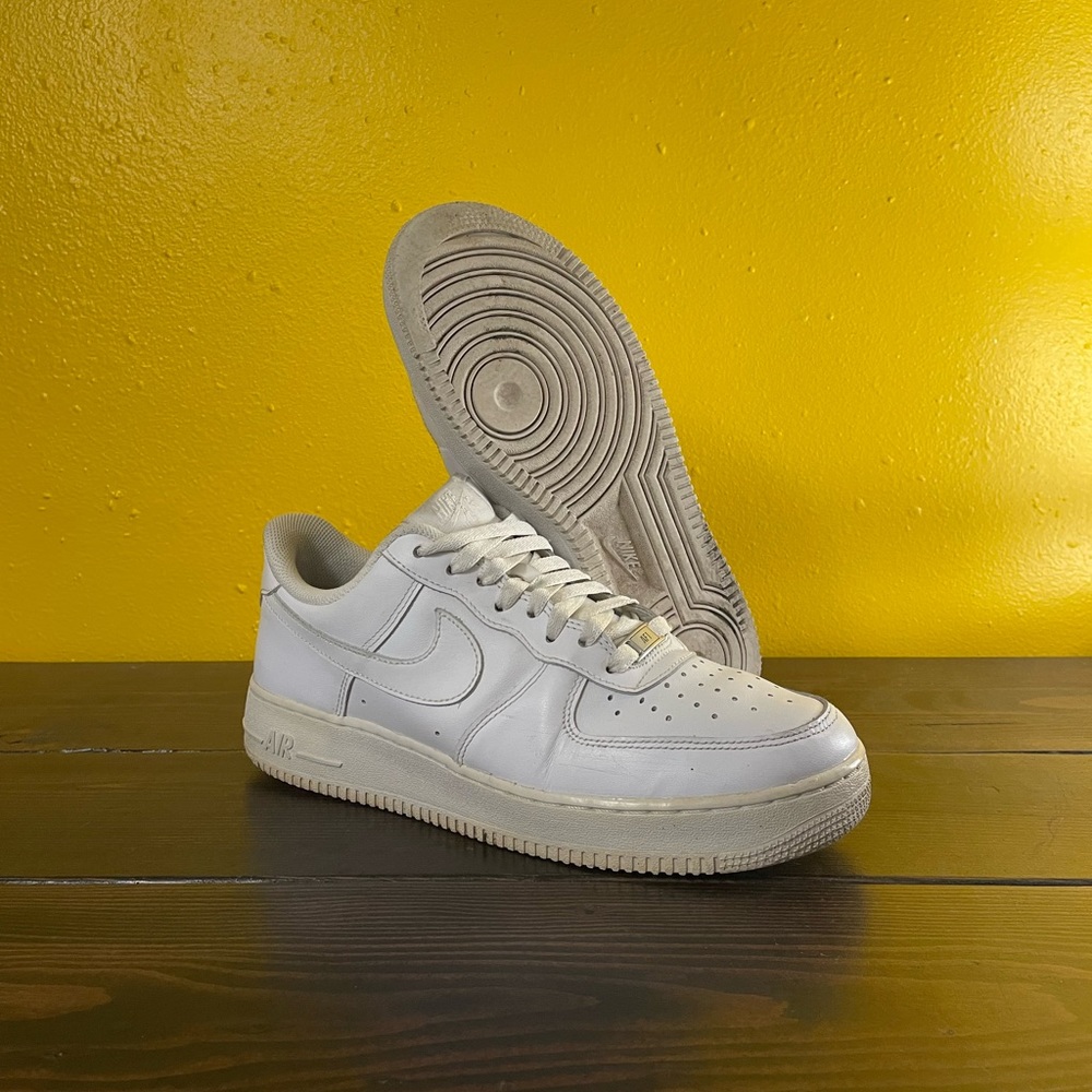 Nike Air Force 1 “Triple White” Size 9 Mens With Box